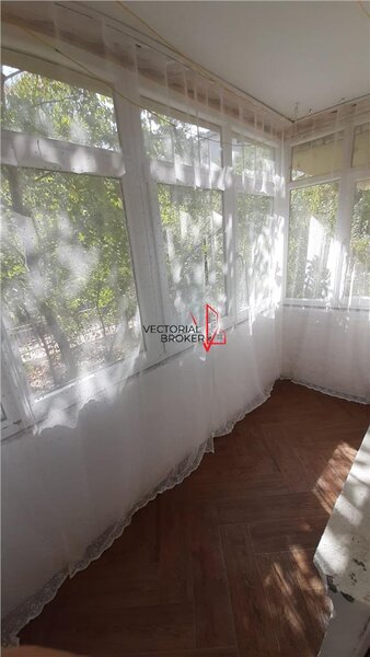 Dristor, Agatha Barsescu, garsoniera,