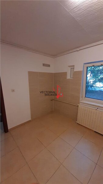 Dristor, Agatha Barsescu, garsoniera,